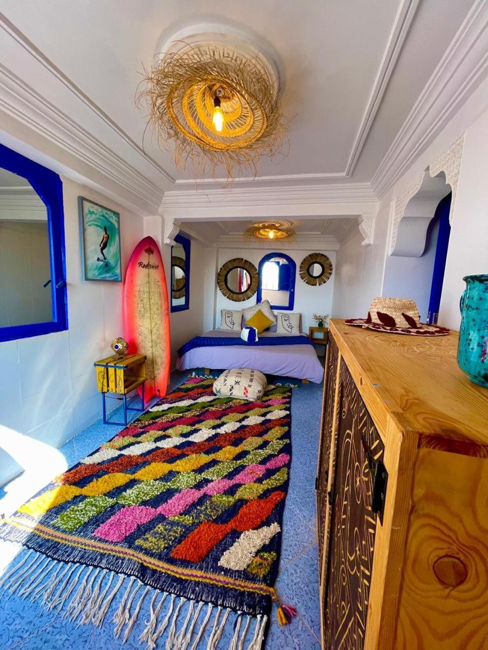 Tamraght Surf & Salsa Ocean House Bed & Breakfast エクステリア 写真
