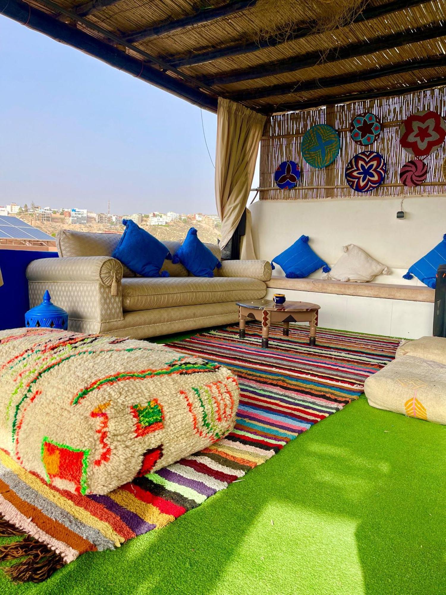 Tamraght Surf & Salsa Ocean House Bed & Breakfast エクステリア 写真